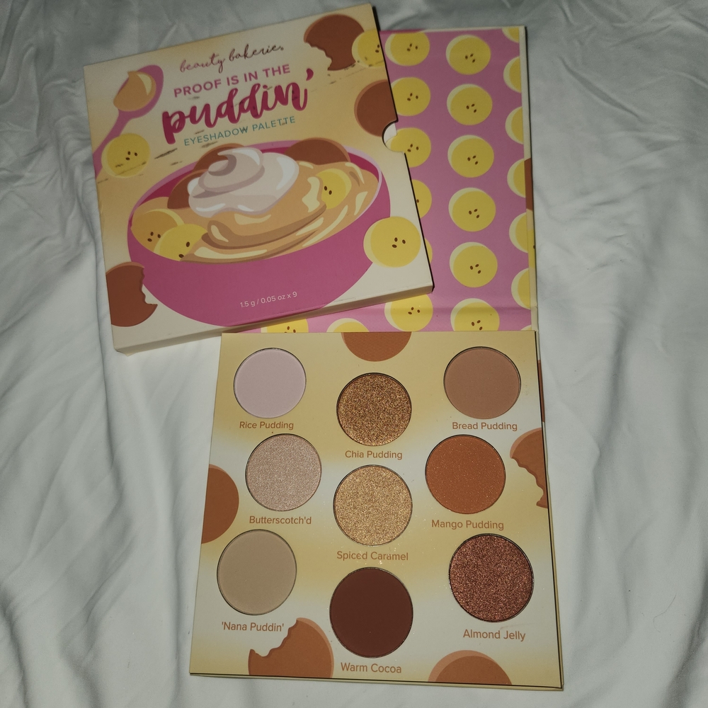NWT Beauty Bakerie Proof is in the Puddin' Eyeshadow Palette